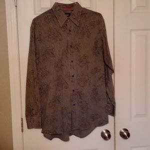 Haggar men's dress shirt. Size M Neck size (15 - 15 1/2)